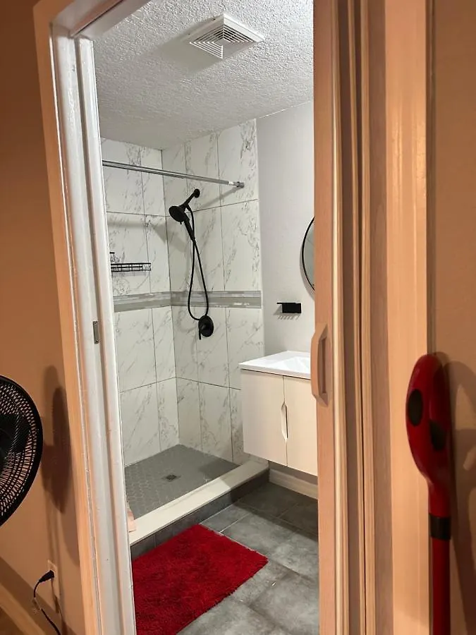 Units Near Usf - Rubyroom, Redroom, Emerald Place Tampa