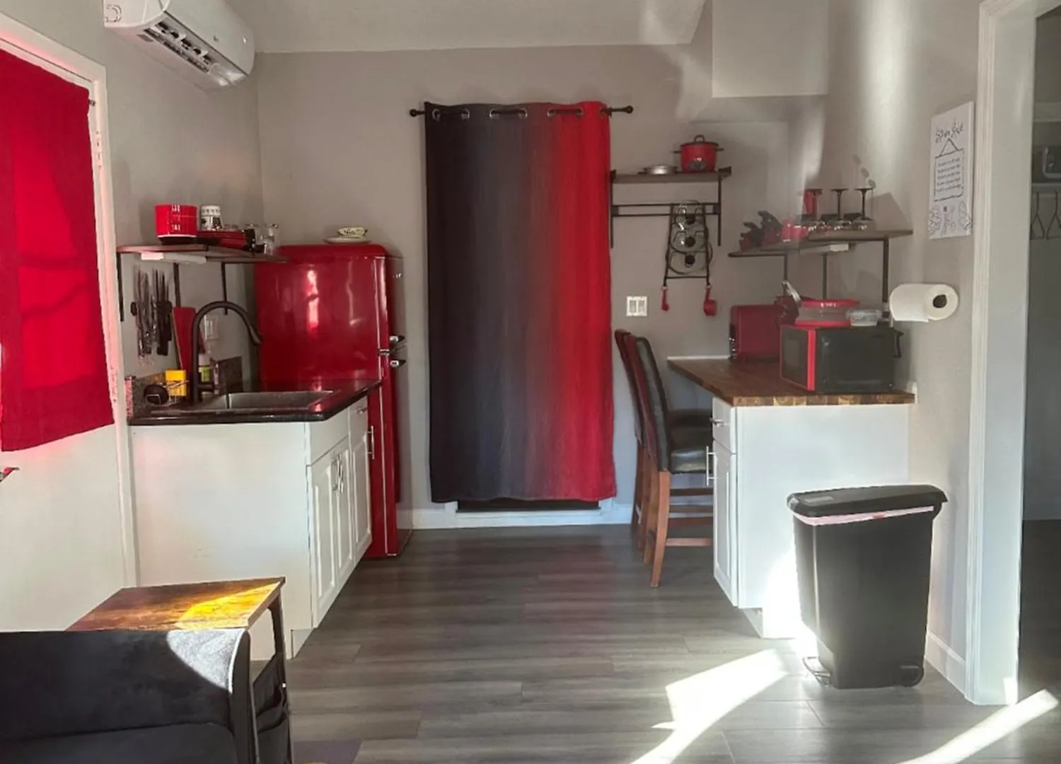 Feriehus Units Near Usf - Rubyroom, Redroom, Emerald Place Tampa