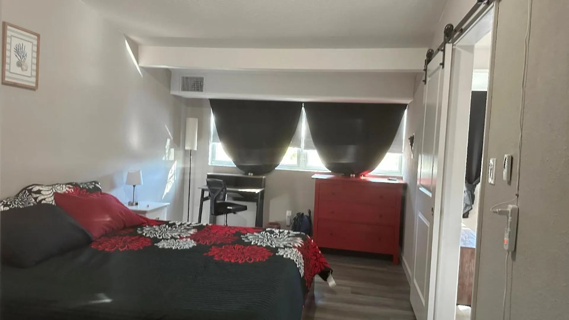 Units Near Usf - Rubyroom, Redroom, Emerald Place Tampa USA