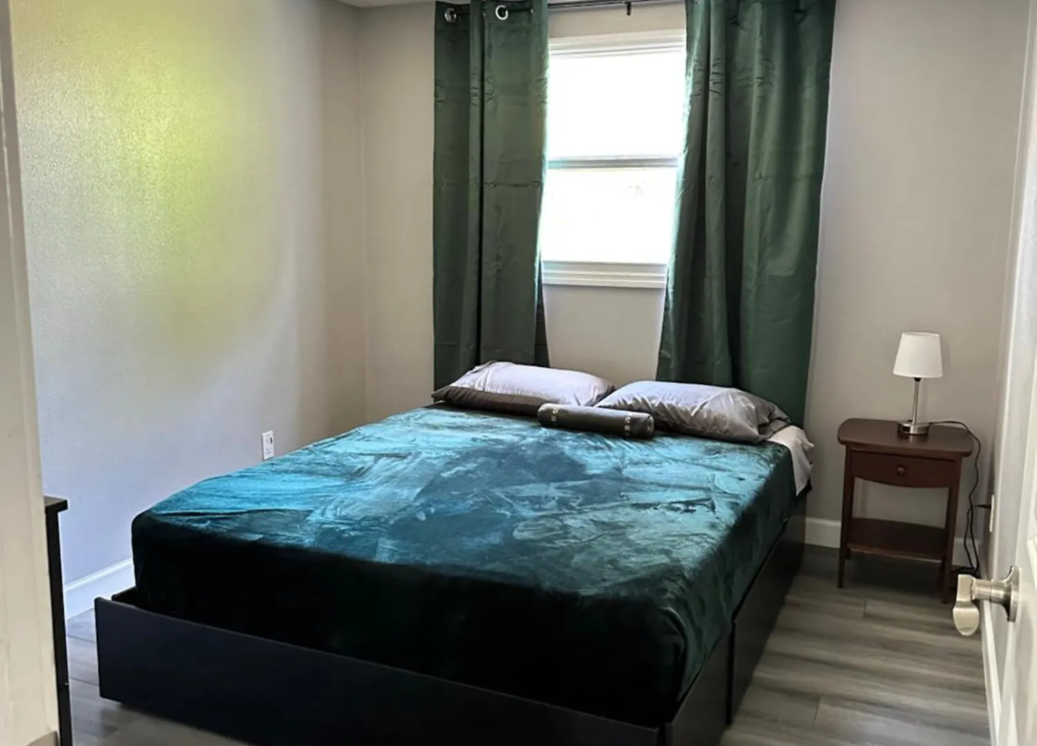 Units Near Usf - Rubyroom, Redroom, Emerald Place タンパ 0*,  米国